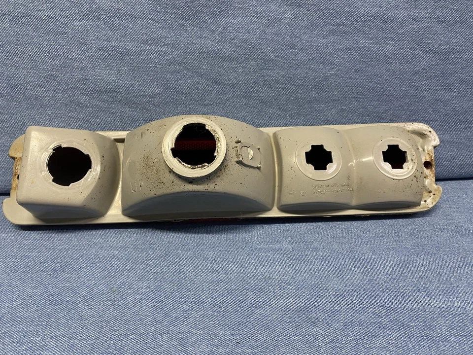 Lanterna traseira esquerda Chevy El Camino Malibu Wagon 1979 - 1987 - Imagem 4 de 4