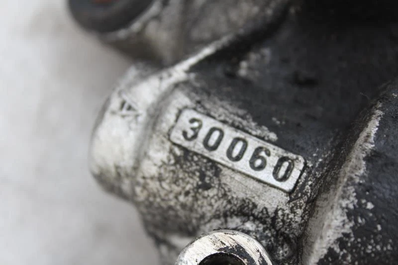 Lexus IS300 2001 barra de cambios de dirección y piñón Foto 4 de 4