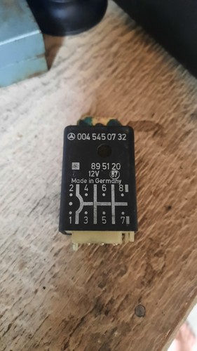 88-93 Mercedes 300CE W124 Coupe Relay Warning Light Seat Unit 0045450732 OEM