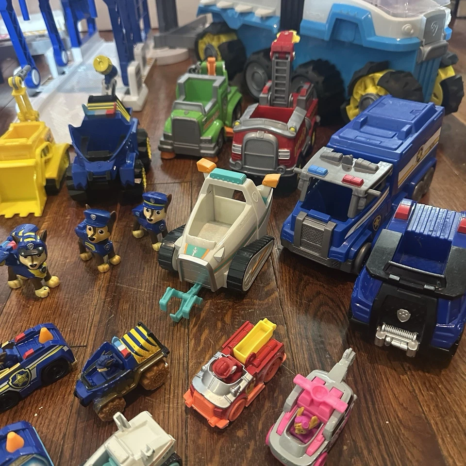 Paw Patrol Lot 38 Figures Truck 5 N 1 Cruiser Big Pups Truck Stop Dino Patroller - Image 3 of 4