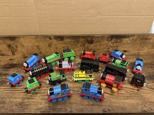 Thomas the Tank Engine & Friends Bundle Die-cast, 15 Engines & 5 Tenders Parrot 