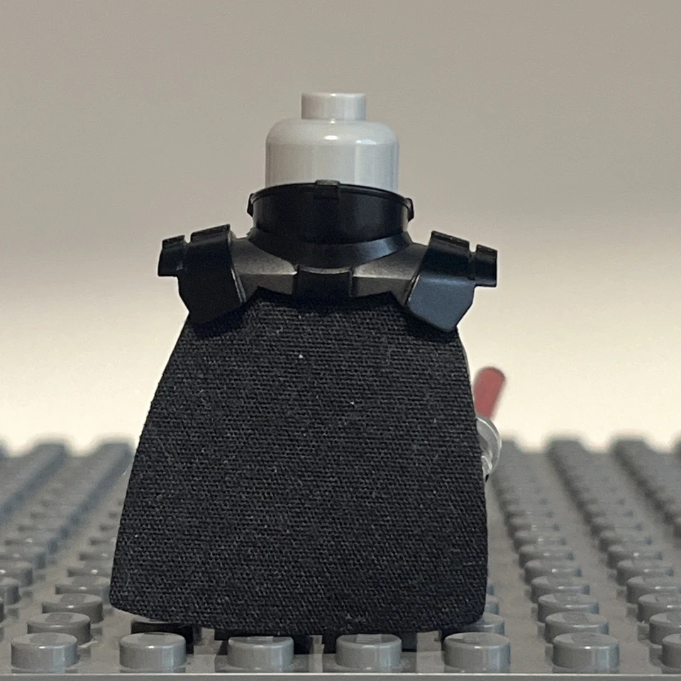 LEGO Star Wars SW0413 Darth Malgus Minifigure from Set 9500 - 1E - Image 3 of 4