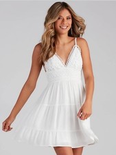 Windsor XS Crochet White Mini Skater Dress Ivory V-neck Sleeveless Tiered Lace 