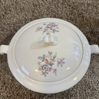 VINTAGE Edwin M Knowles Covered Vegetable Bowl #38-12 Made In USA Semi Vitreous