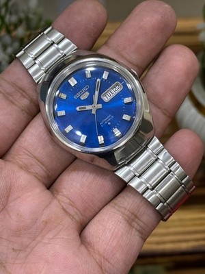 Vintage Seiko 5 Automatic Royal Blue Dial 21 Jewel's Wrist Watch for Men's Japan