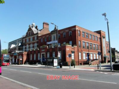 FOTO SOUTHWARK STÄDTISCHE GEBÄUDE WALWORTH ROAD SOUTHWARK. VON LINKS DIE STADT