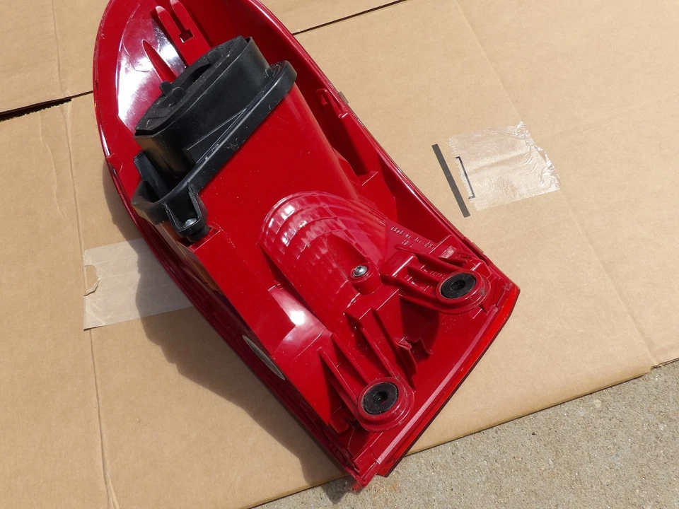 12 13 14 15 16 VOLKSWAGEN TIGUAN PASSENGER RIGHT SIDE TAIL LIGHT LAMP 5N0945095R - Image 4 of 4