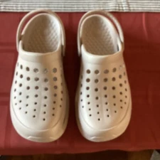 Joybees Women’s 10 Men's 8 Modern Clog VGC light tan ivory color. 