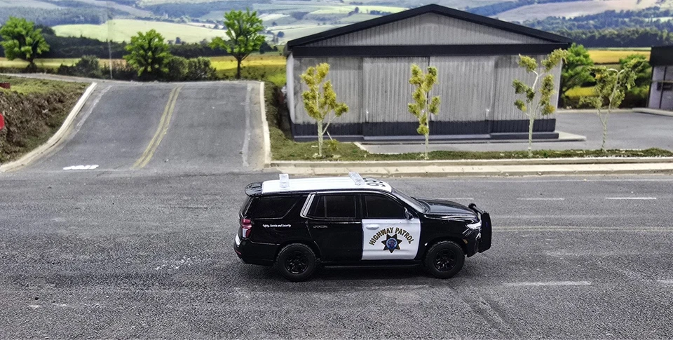 Greenlight 1/64 scale Hot Pursuit 2021 Chevrolet Tahoe Police California Highway - Image 2 of 4