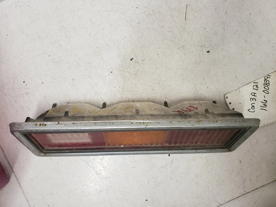 Luz trasera derecha Chevrolet Chevette 1976 Foto 2 de 4