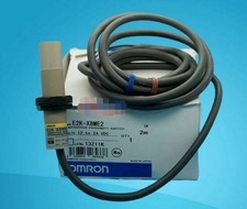 1PCS Omron E2K-X8ME2 E2KX8ME2 Proximity Sensor In Box -New Free Shipping