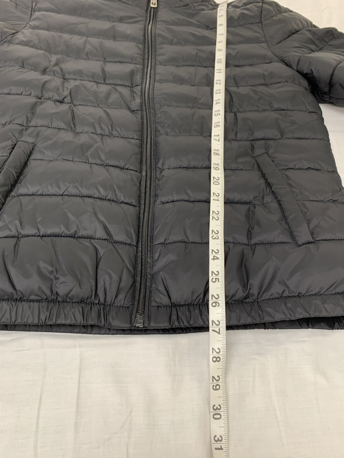 True Religion Men's Black Puffer Jacket Size M - Stylish & Warm image 4