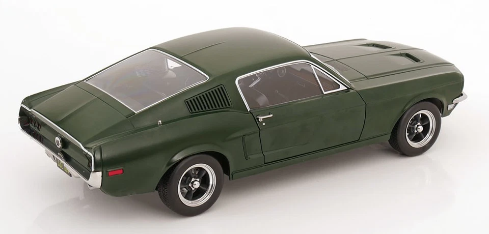KK Scale 1:12 FORD MUSTANG GT FASTBACK “BULLITT” FLAT GREEN WITH OPENINGS - Image 3 of 4