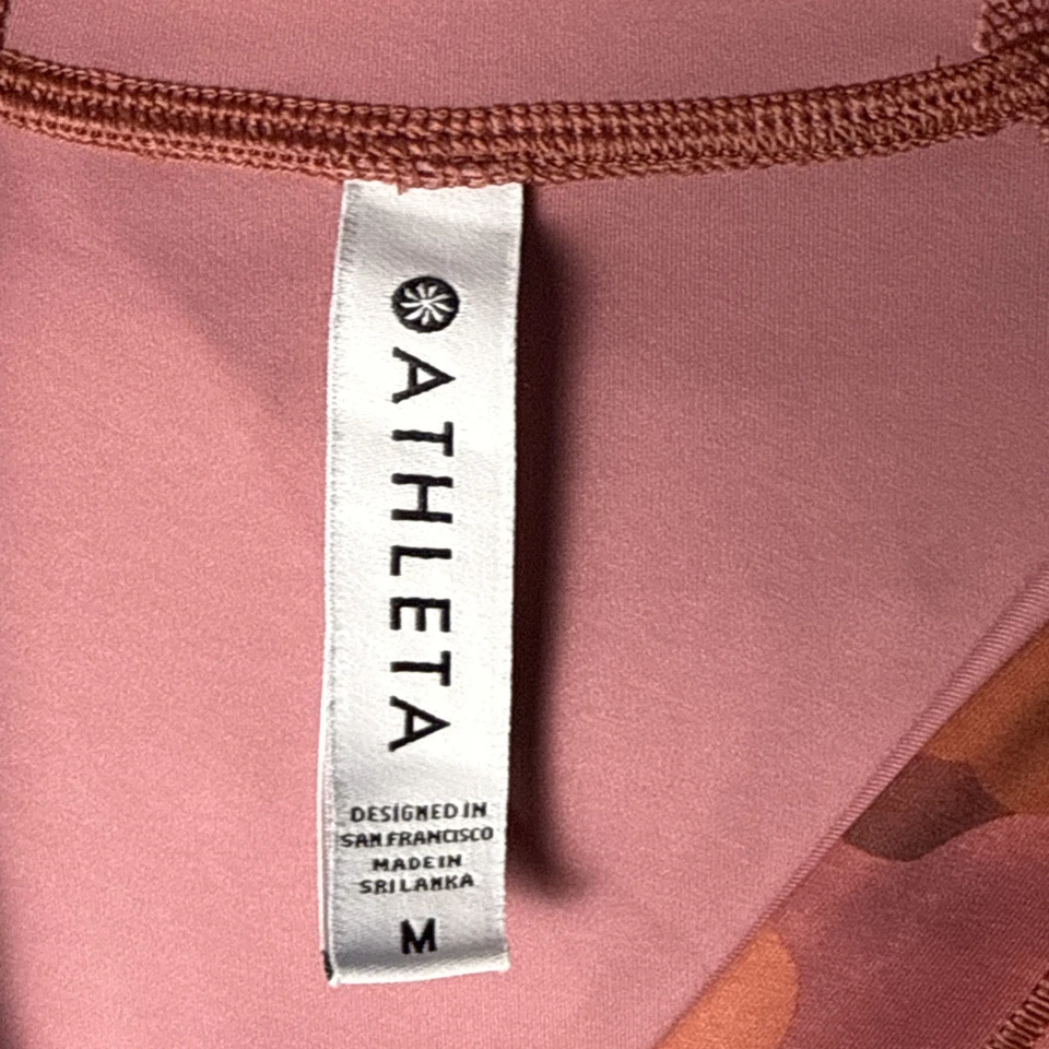 Camiseta corta para mujer Athleta mediana camuflada Foto 3 de 4