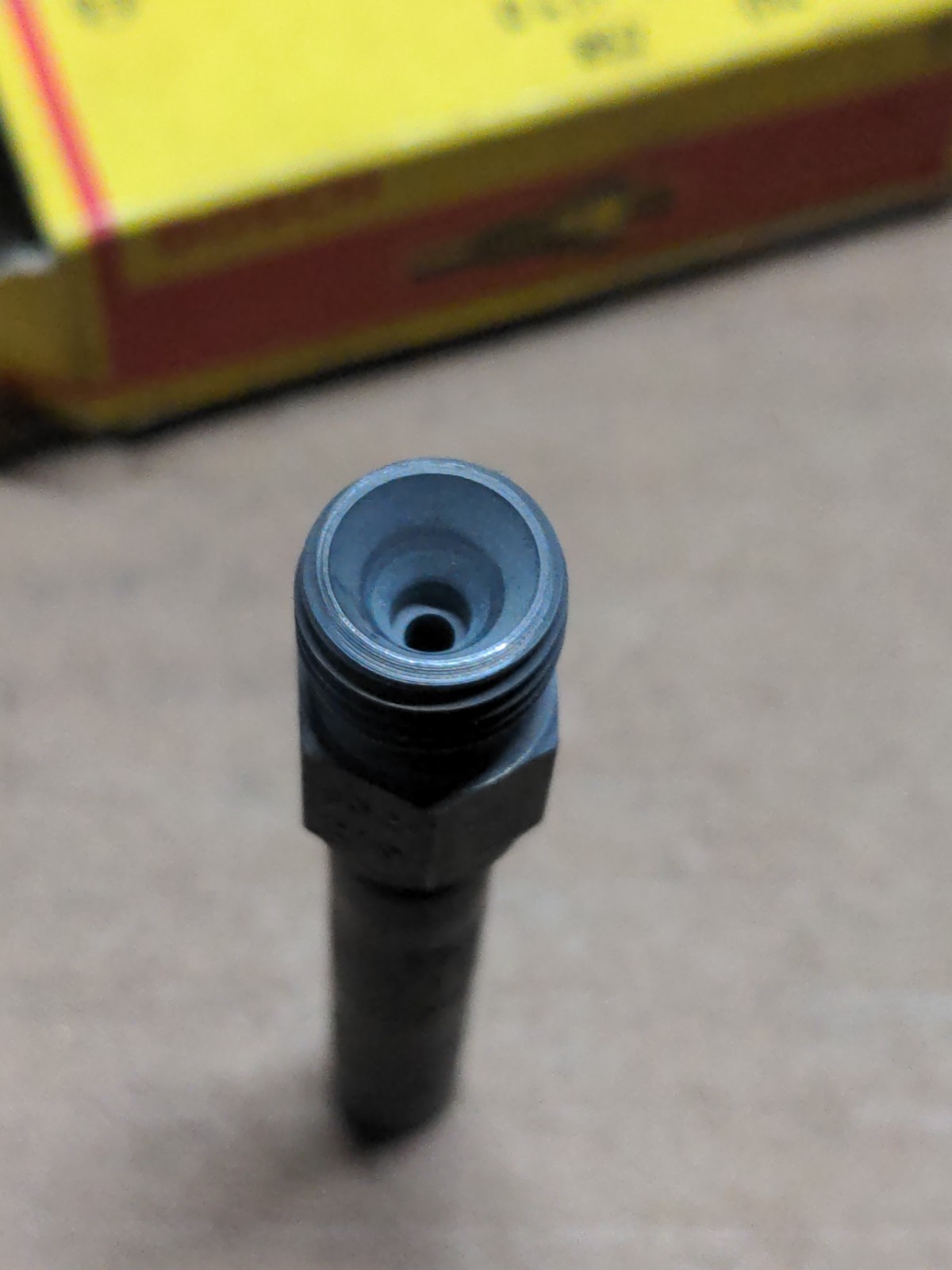 Ferrari fuel injector steel 113975 0437502010 Bosch Mercedes 300E 300SEL W124