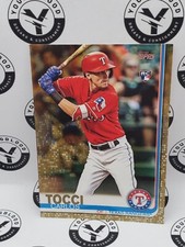 2019 Topps #649 Carlos Tocci 1677/2019 GOLD parallel rookie card Rangers