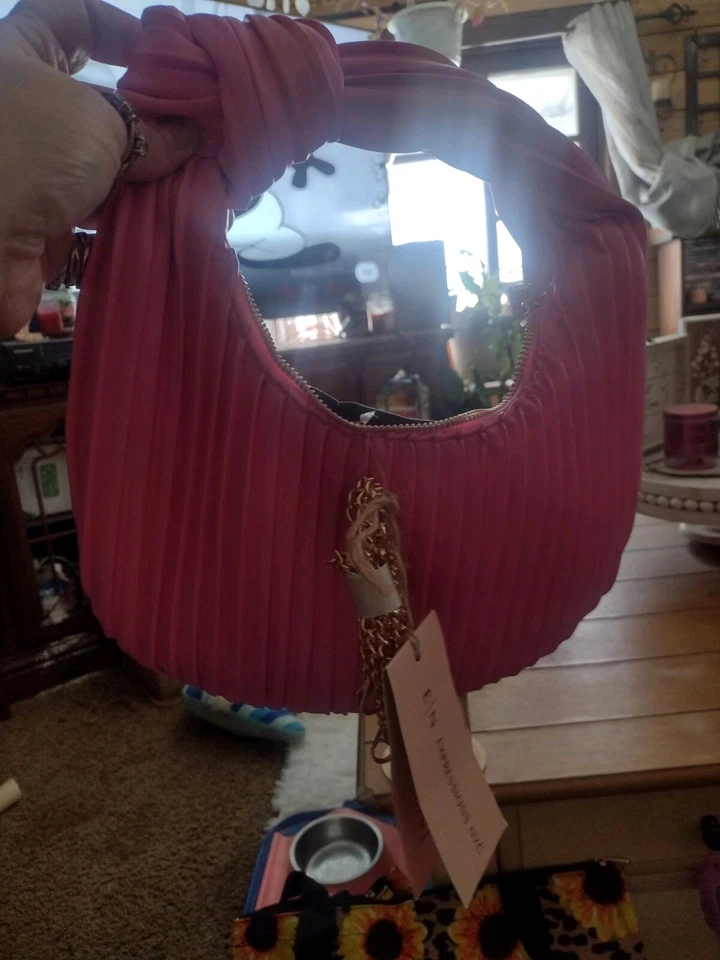 Betsey Johnson Set Cartera Bandolera Terciopelo Bolsa Peludo Estuche para Lápices Perla Cuelga Foto 2 de 2