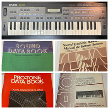 RARO Sintetizzatore Casio CZ-101 con SCATOLA/MANUALI ORIGINALI, alimentatore + extra