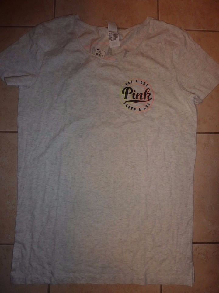 T-Shirt Victoria's Secret Pink - Message "Coffee Is The New Black", Col Rond, Manches Courtes, Neuf Avec Étiquette