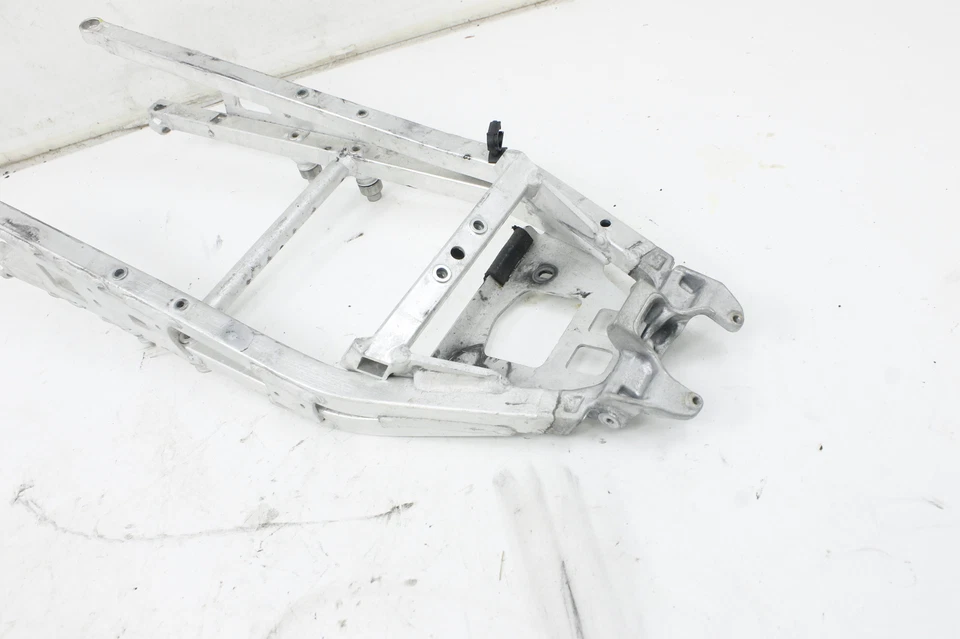 09-12 APRILIA RSV4 R SUBCHASIS TRASERO SUBCHASIS TRASERO Foto 4 de 4