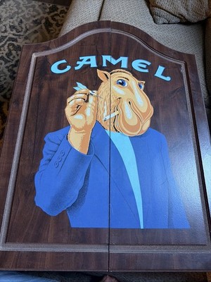 Vintage Joe Camel Dartboard cabinet w/ Orig Dart Board