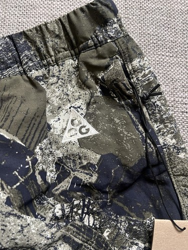 NIKE ACG TRAIL PRINT CAMO SHORTS MENS SIZE MEDIUM NWT - Picture 4 of 13