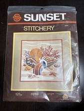 Vintage Sunset Stitchery Tulip Bouquet Kit 16  x16  100 pure Wool By Nancy Rossi
