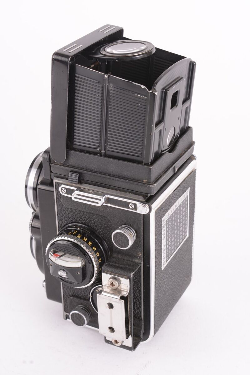 Rollei Rolleiflex 12/24 6x6 TLR 2.8F w/Planar 80mm f/2.8 Rollei Rolleiflex 12/24 6x6 TLR 2.8F w/Planar 80mm f/2.8