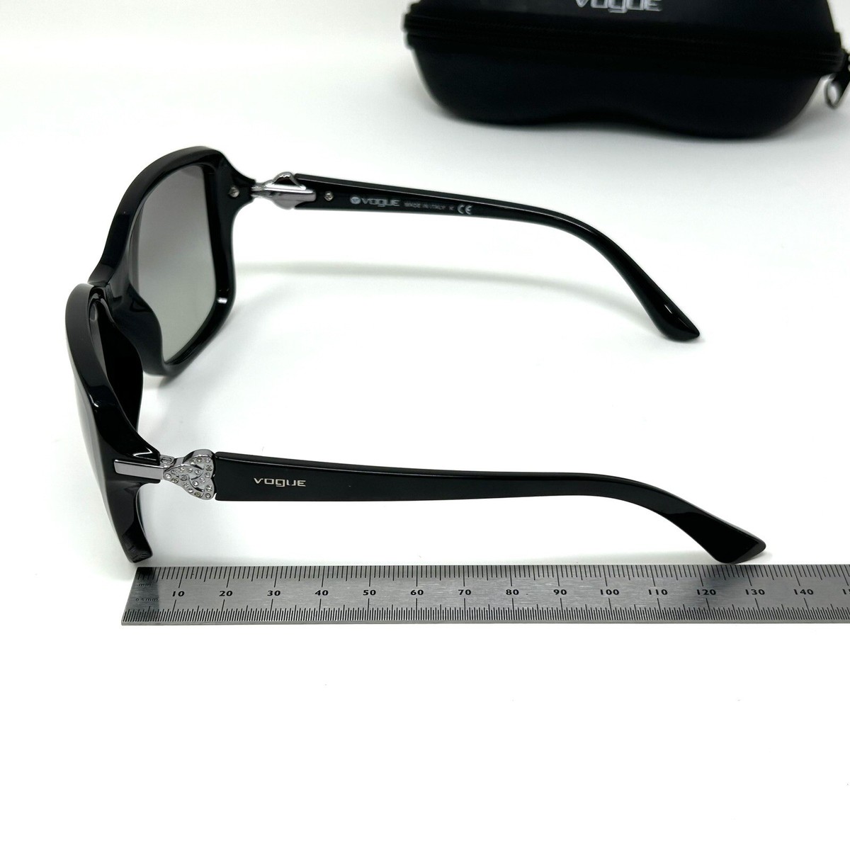 VOGUE VO 2832-s-b SUNGLASSES FRAME W44/11 BLACK OVERSIZED 57-18-135 VO 2832 S B W656 /13 57 18 135 Products at price INR 4990 in  main image 2