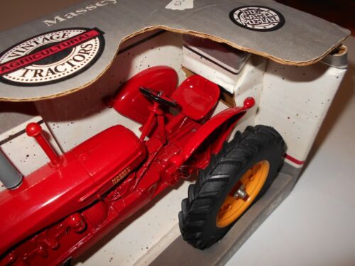 Vintage 1993 Ertl 1:16th Scale Massey-Harris 55 Tractor, WF, #1292, NIB - Picture 13 of 15