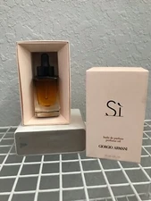 Si by Giorgio Armani for Women 30 ml/1 oz Perfume Oil Huile de Parfum *BOX DMG*