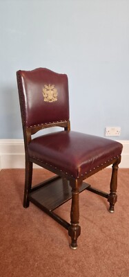 Set of 8 traditional red Guildhall chairs with the City of London crest ...