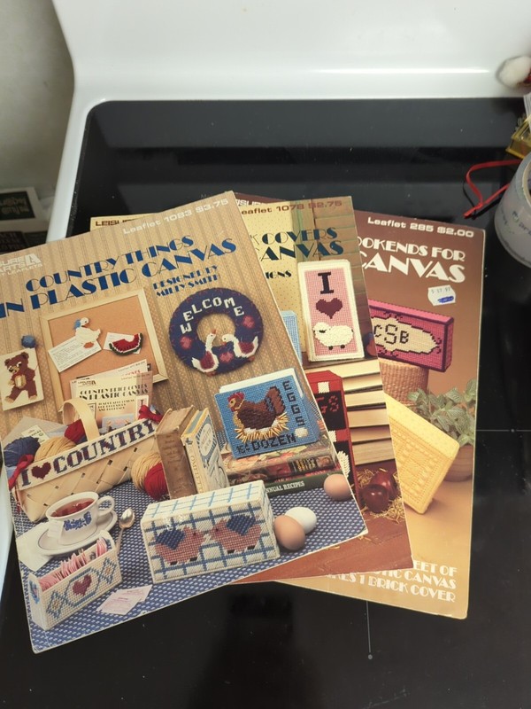 Country Things Plastic Canvas Pattern, Doorstops Bookends, Country Brick Covers 