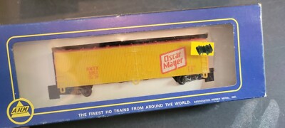 2B HO Scale Train Car PRIVATE OWNER REEFER OSCAR MAYER OMTX 5003