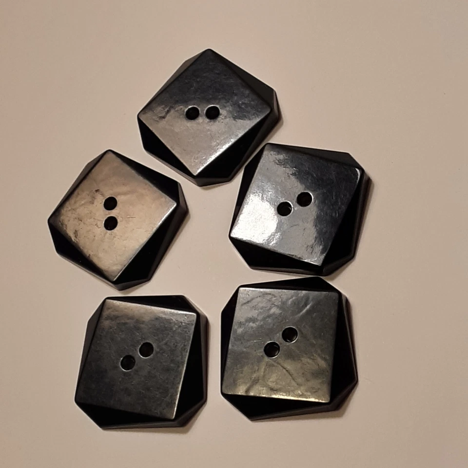 5 Rare Vintage Black Shiny Plastic Square Buttons 15/16" 23mm x 4.6mm - Image 2 of 2