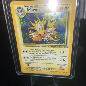 英語版初期　ポケモンカード　Jolteon holo 4/64 POKEMON CARD JUNGLE Jolteon 4/64 HOLO FOIL RARE 1ST EDITION
