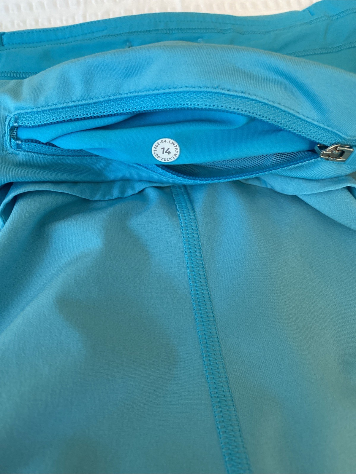 Lululemon🌐Speed Up Shorts🌐Size 14🌐Pool Blue Hi-Rise Ins 4" (Excellent Cond) image 5