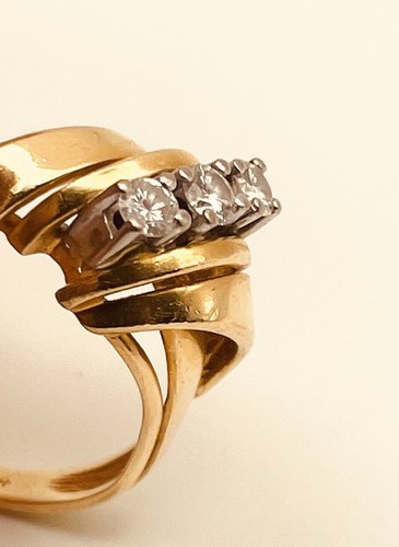 Vintage 18 Ct Diamonds White & Yellow Gold Ring