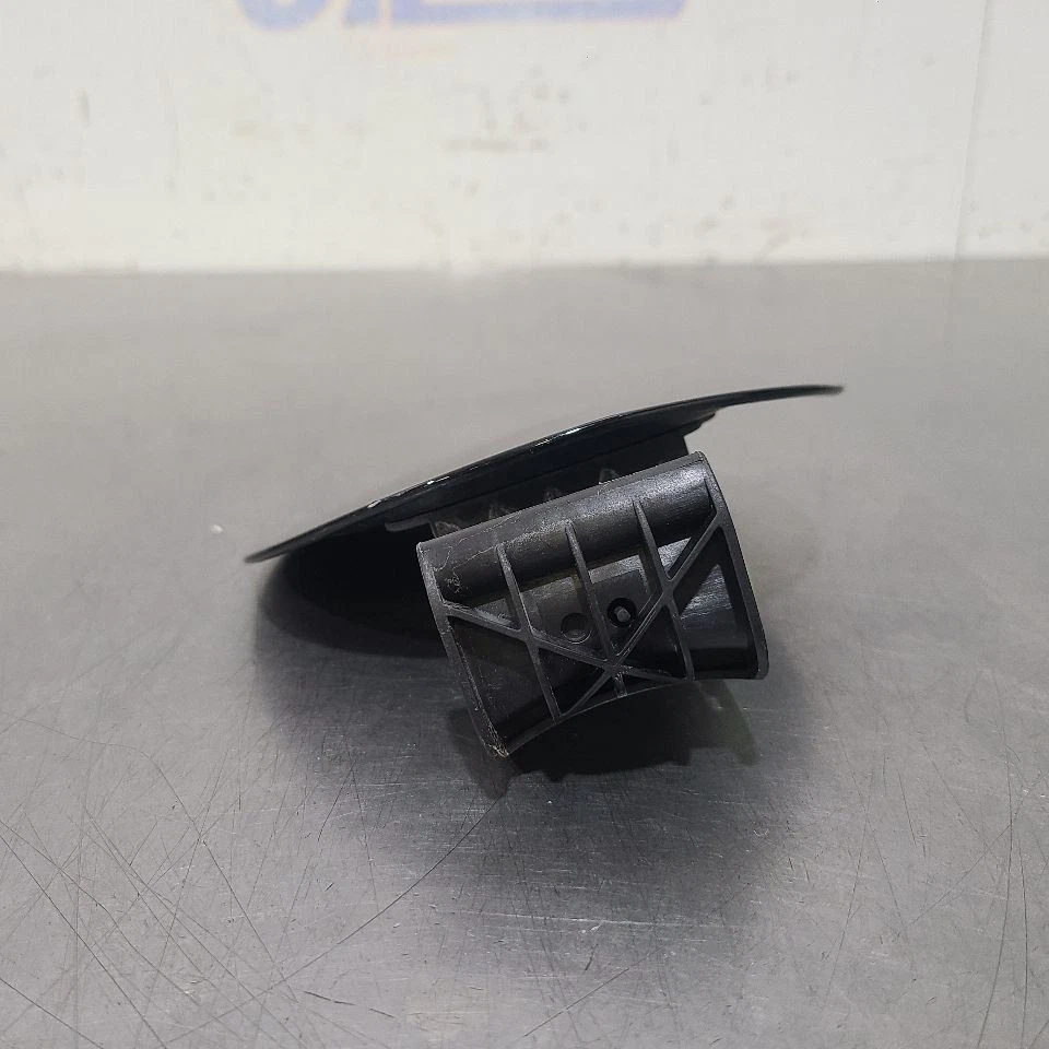 07 2007 BMW Z4 SI PORTA DE ENCHIMENTO DE COMBUSTÍVEL PRETA  - Imagem 3 de 4