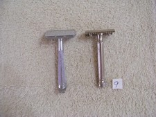 9) VINTAGE ONE GEM & ONE MADE IN USA  SAFTEY RAZORS - LOT OF 2