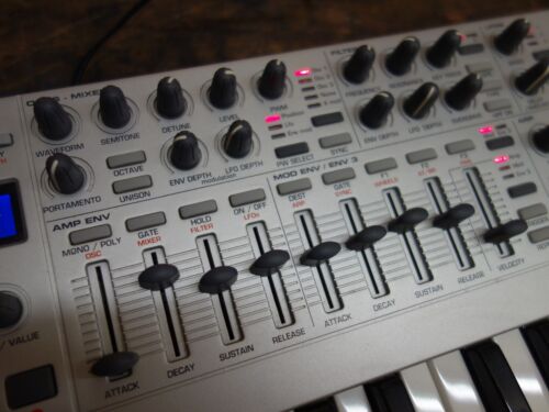 Novation X-Station 49 VA Polysynth - Picture 4 of 8