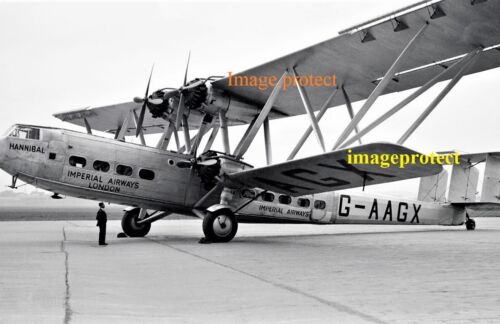 Imperial Airways Handley Page HP42  at Croydon Airport, London May 1934 - Afbeelding 1 van 1