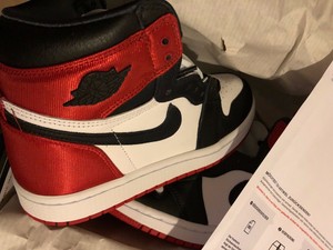 nike air jordan 1 high satin black toe