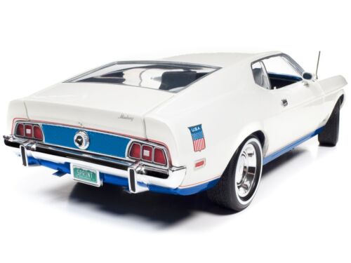 AUTOWORLD CLASS OF 1972 FORD MUSTANG SPRINT 1/18 DIECAST MODEL CAR WHITE AMM1286 - Picture 2 of 6