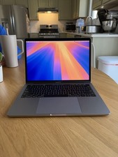 2019 Apple MacBook Pro 13  Touch Bar 1.4GHz i5 8GB RAM 256GB SSD Space Gray