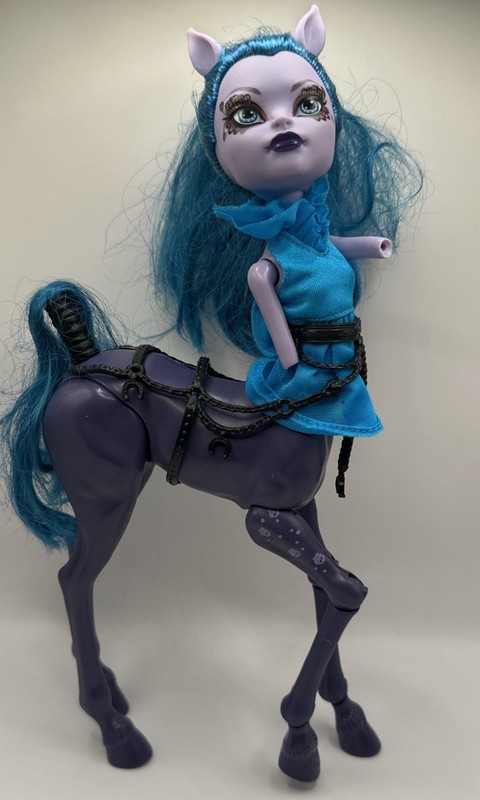 Monster High Freaky Fusion Hybrid Avea Trotter Horse Doll 2013 Incomplete