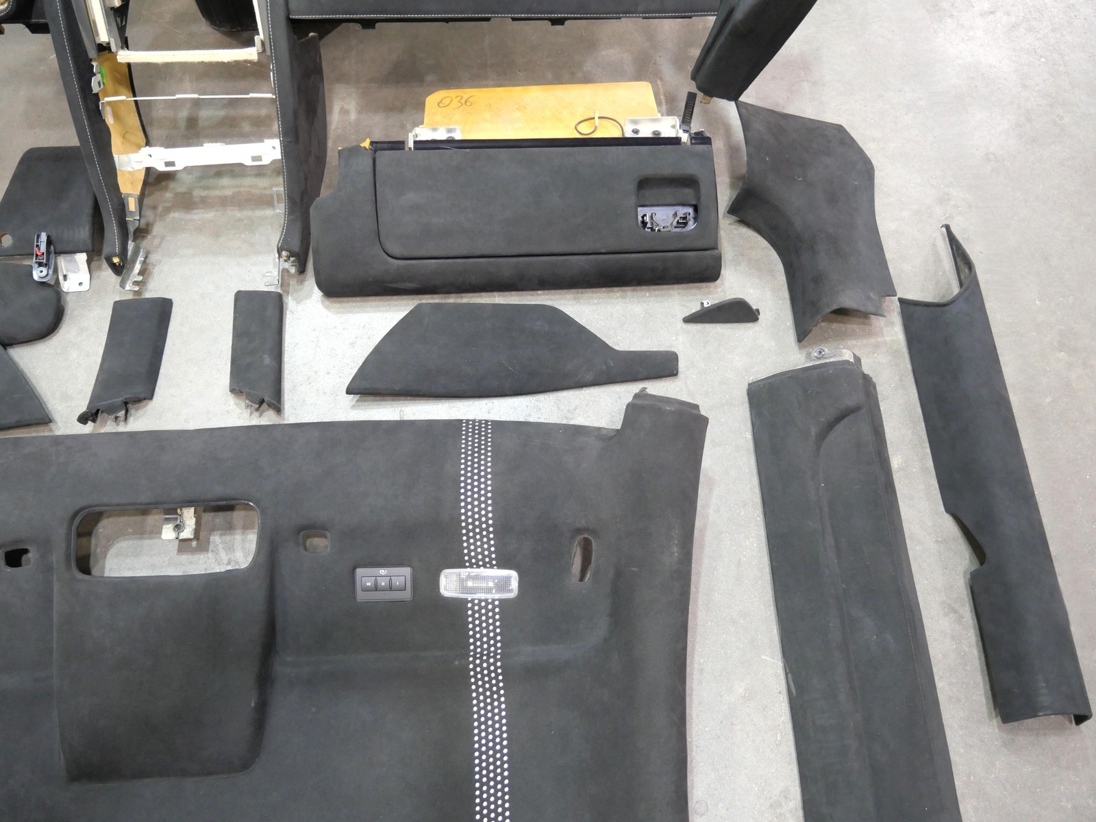 Used Alcantara Interior Dash Headliner 2009-2013 Lamborghini Gallardo LP570 OEM