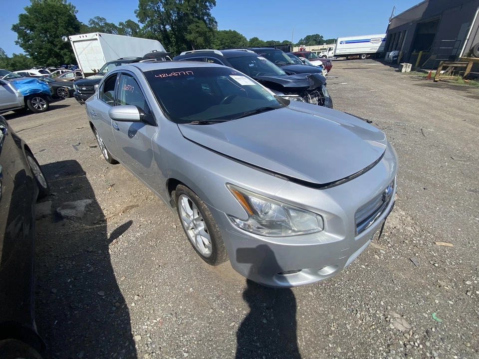 Pantalla de infoentretenimiento usada se adapta a: Nissan Máxima 2013 pantalla tablero sin navegación Foto 4 de 4