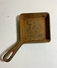 Vintage Griswold cast iron square egg skillet - 129