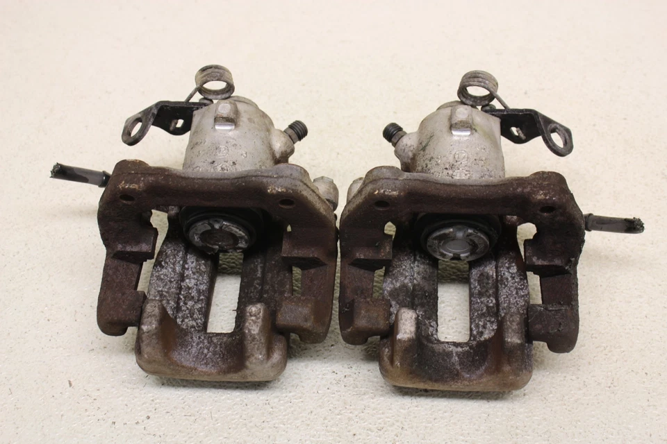 Pinzas de freno traseras portadores frenos VW MK4 R32 OEM 00-06 AUDI TT Quattro 10.1" Foto 4 de 4